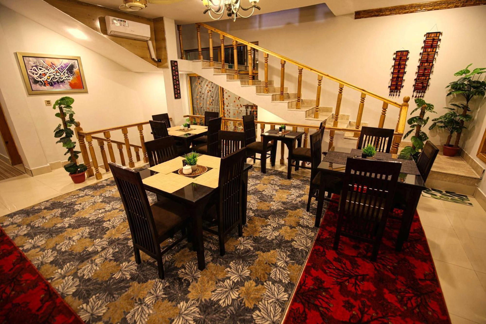 Hotel Oak Residency Gilgit Exteriér fotografie
