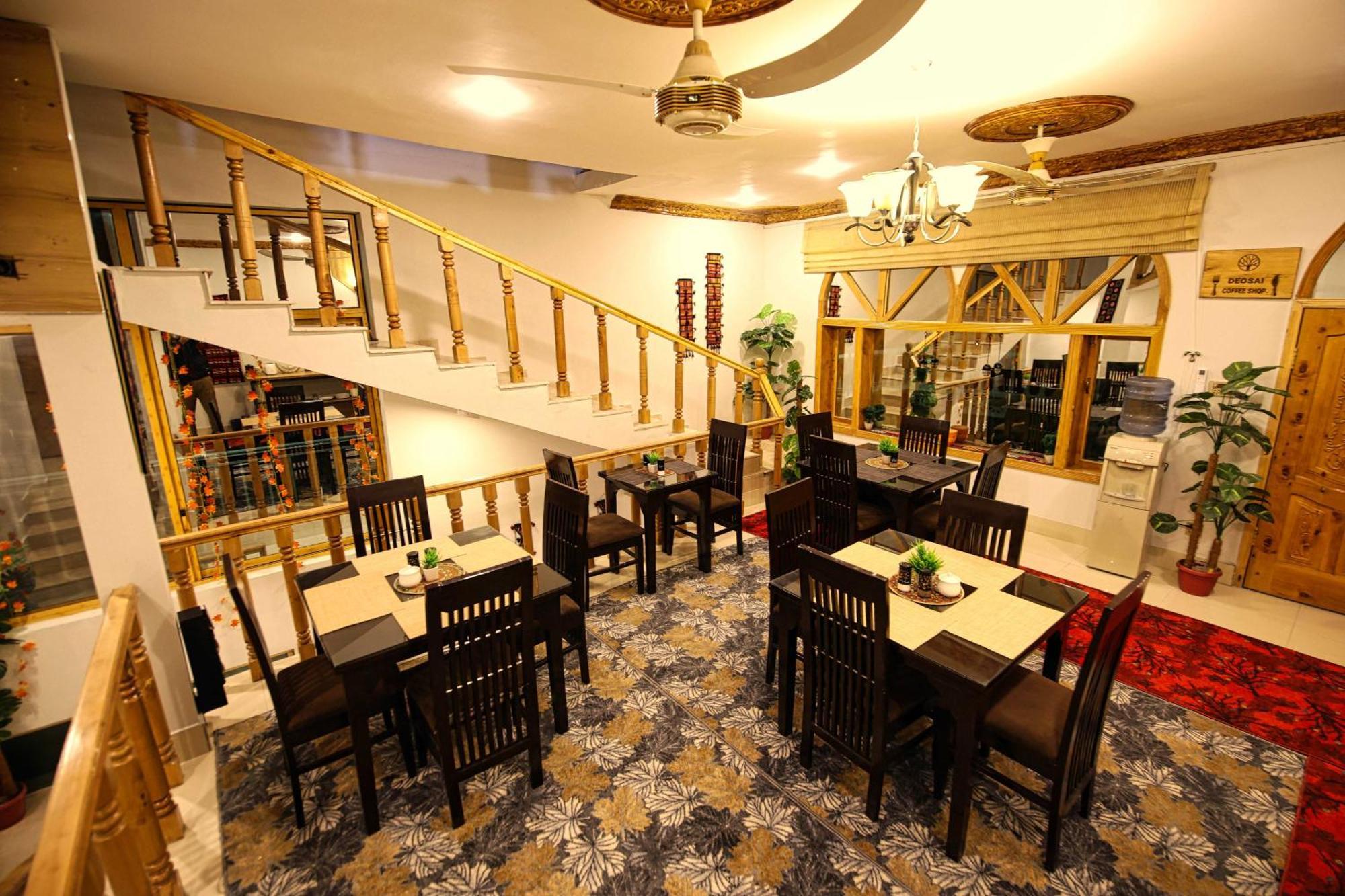 Hotel Oak Residency Gilgit Exteriér fotografie