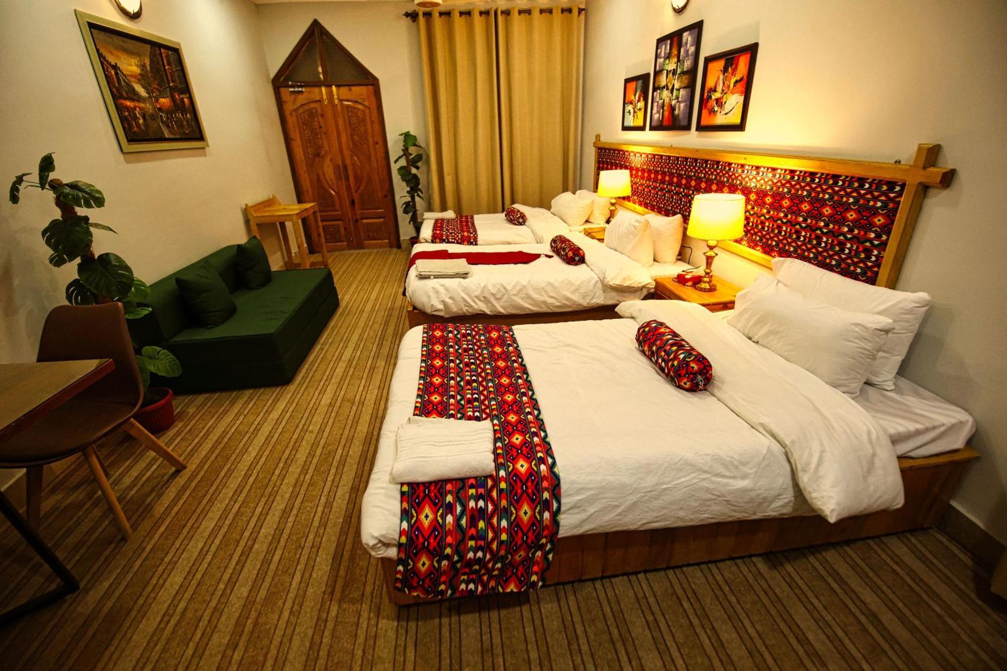 Hotel Oak Residency Gilgit Exteriér fotografie